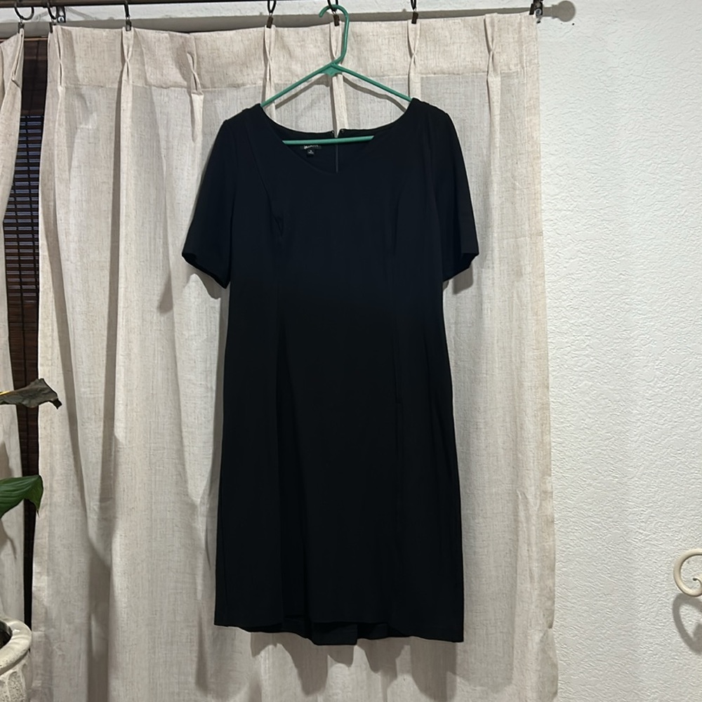 Talbots Black Fitted Short Sleeve Blouse size 10